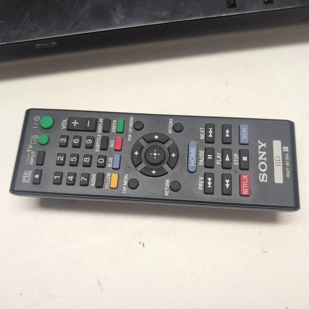 Sony BDP-S1100 Blu Ray DVD Player w/ HDMI Cable and‎ Remote Control